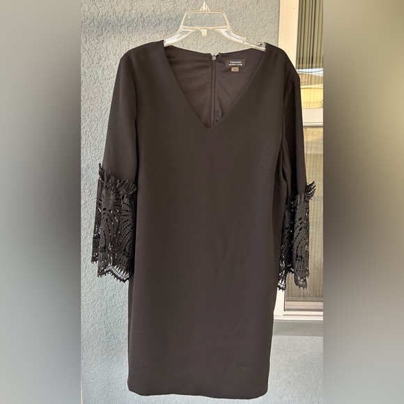 Tahari Black Lace Bell Sleeve Sheath Dress Size 16 Above Knee Cocktail Evening - Picture 3 of 8